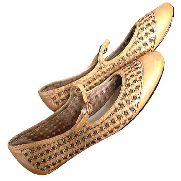 Anthropologie Shoes - Anthropologie Elegant Tan Woven Women's Flats